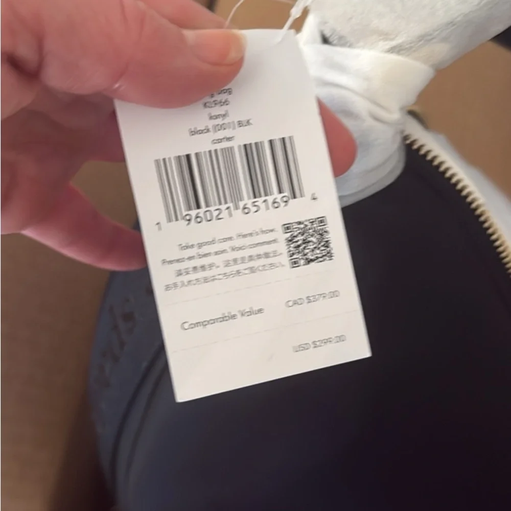 Kate Spade Black Shoulder Bag with Gold Details - Picture 4 of 4